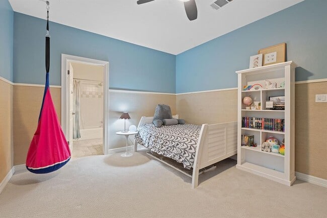 Building Photo - 6636 Dogwood Creek Dr