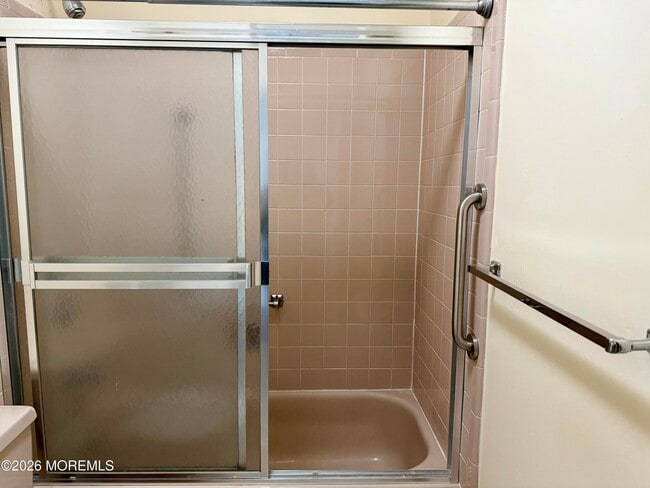 Building Photo - 20 Yorkshire Ct