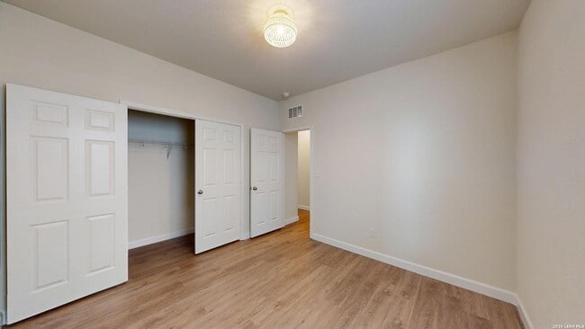 Building Photo - 344 Autumn Rouge