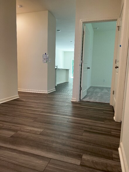Building Photo - 107 S Keatts Winner Ct