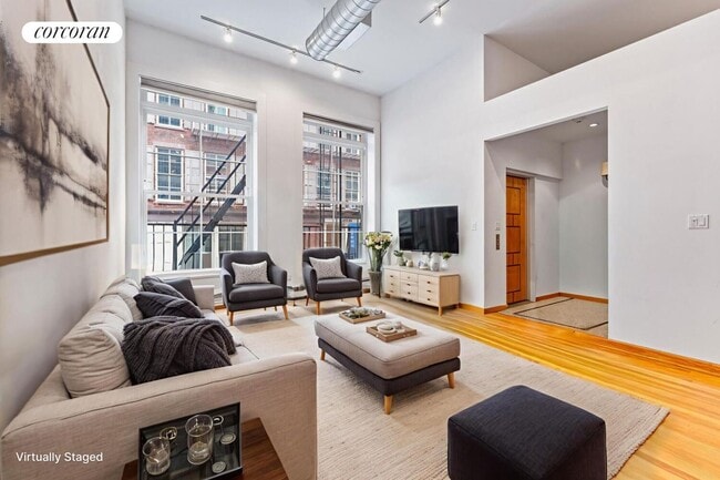 Building Photo - 153 Mercer St