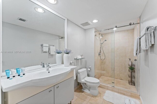 Building Photo - 1830 S Ocean Dr