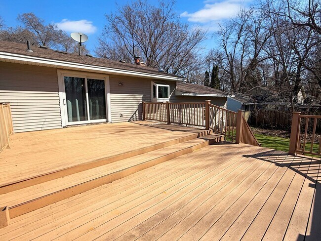 Building Photo - 25715 Wildrose Ln