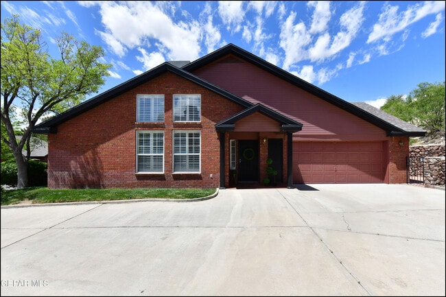 Building Photo - 31 Stratford Hall Cir