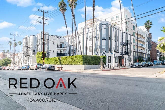 Building Photo - 861 Fedora St