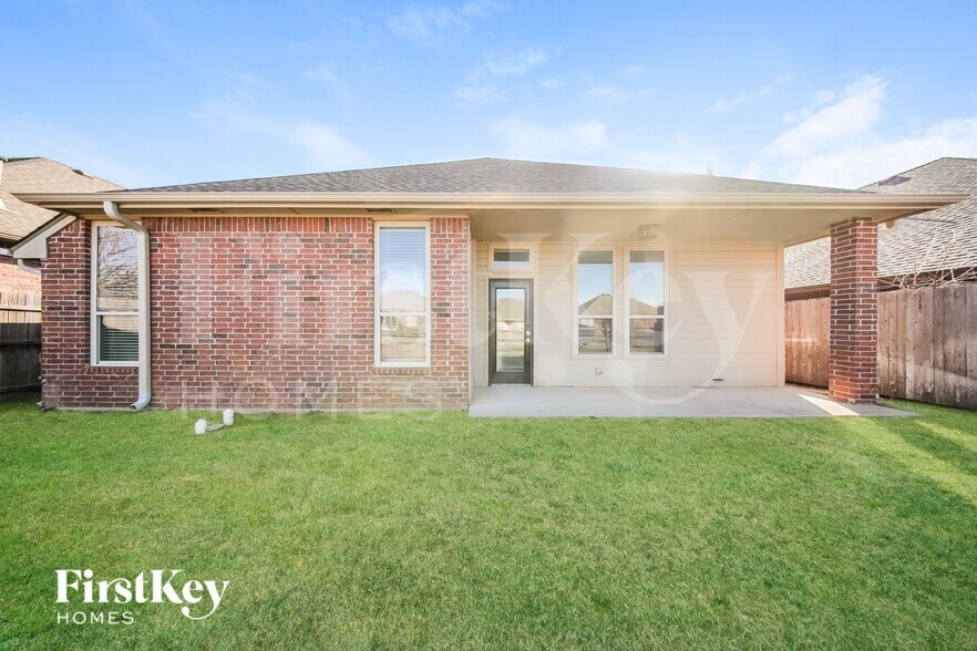 Building Photo - 3100 Carnoustie Dr