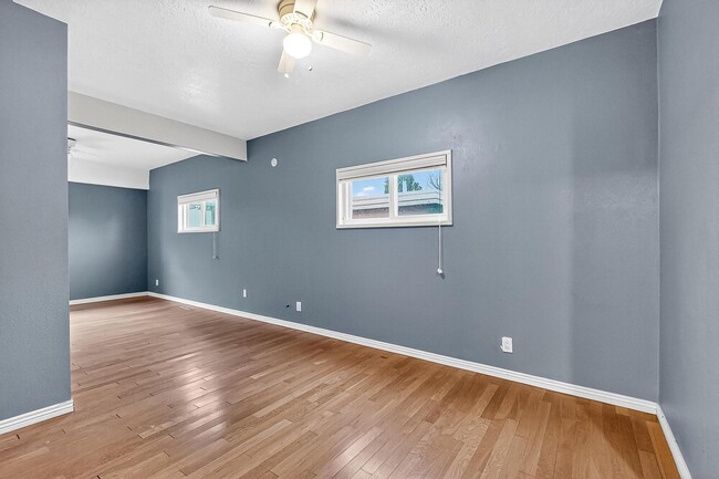 Building Photo - 4109 Comanche Rd NE