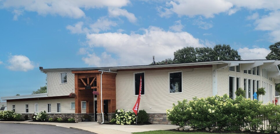 Building Photo - 6599 N Hampshire Dr