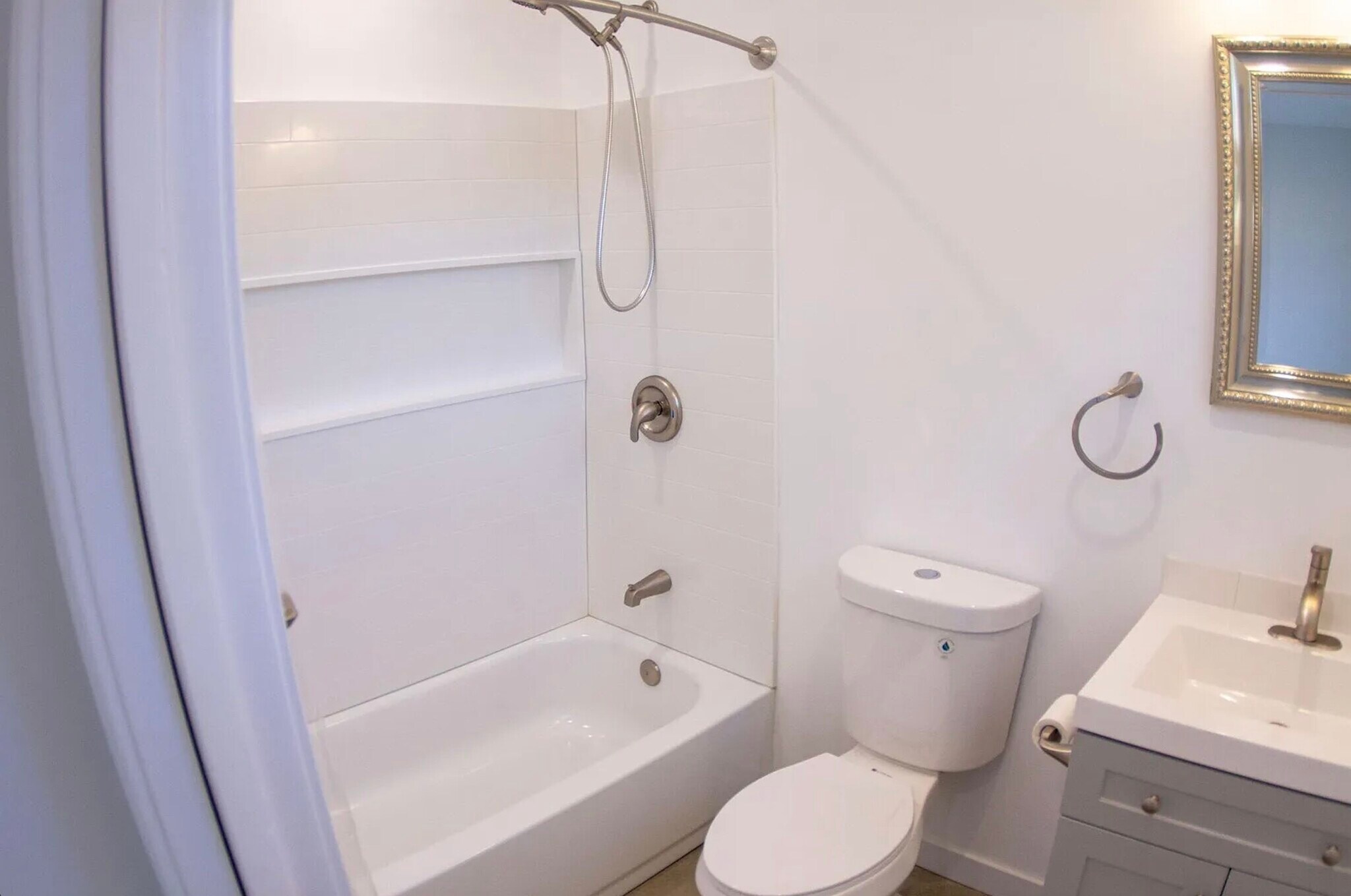 Building Photo - 5246 Canoga Ave