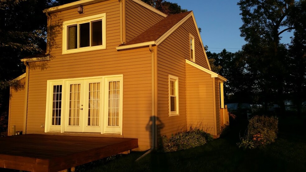 Building Photo - 2003 Arbor Ln