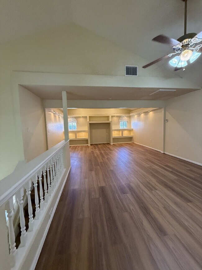 Building Photo - 12000 Ivory Gate Way