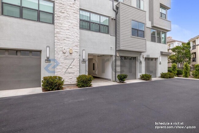 Building Photo - 11048 Luminate Dr