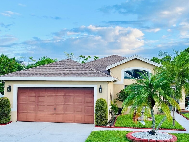 Primary Photo - 6817 Barnwell Dr