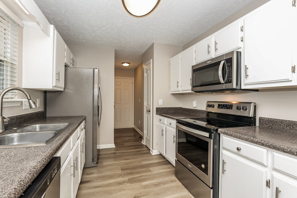 Building Photo - 1711 Luton Dr