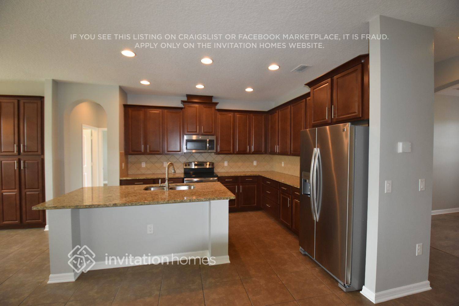 Building Photo - 2425 Misty Cove Cir