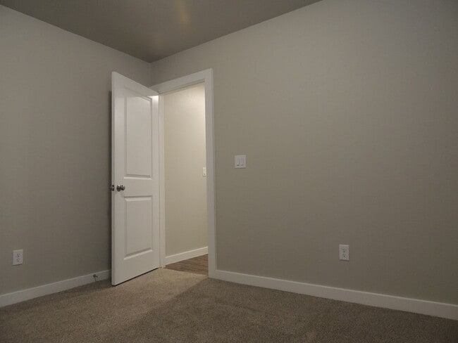 Building Photo - 6115 Appaloosa Ln