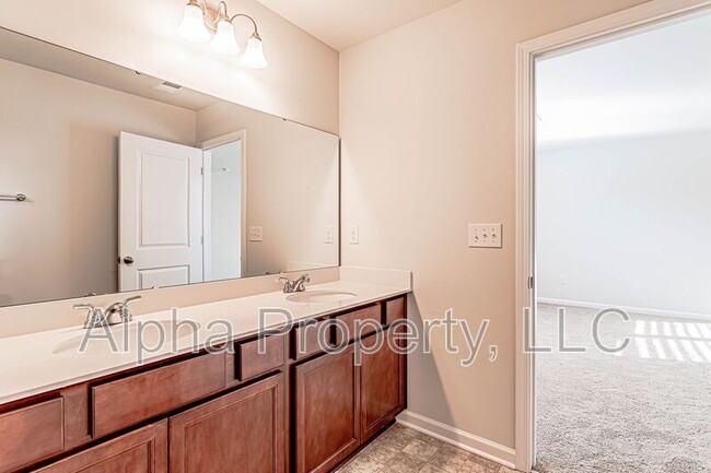 Building Photo - 540 Millsgate Cir
