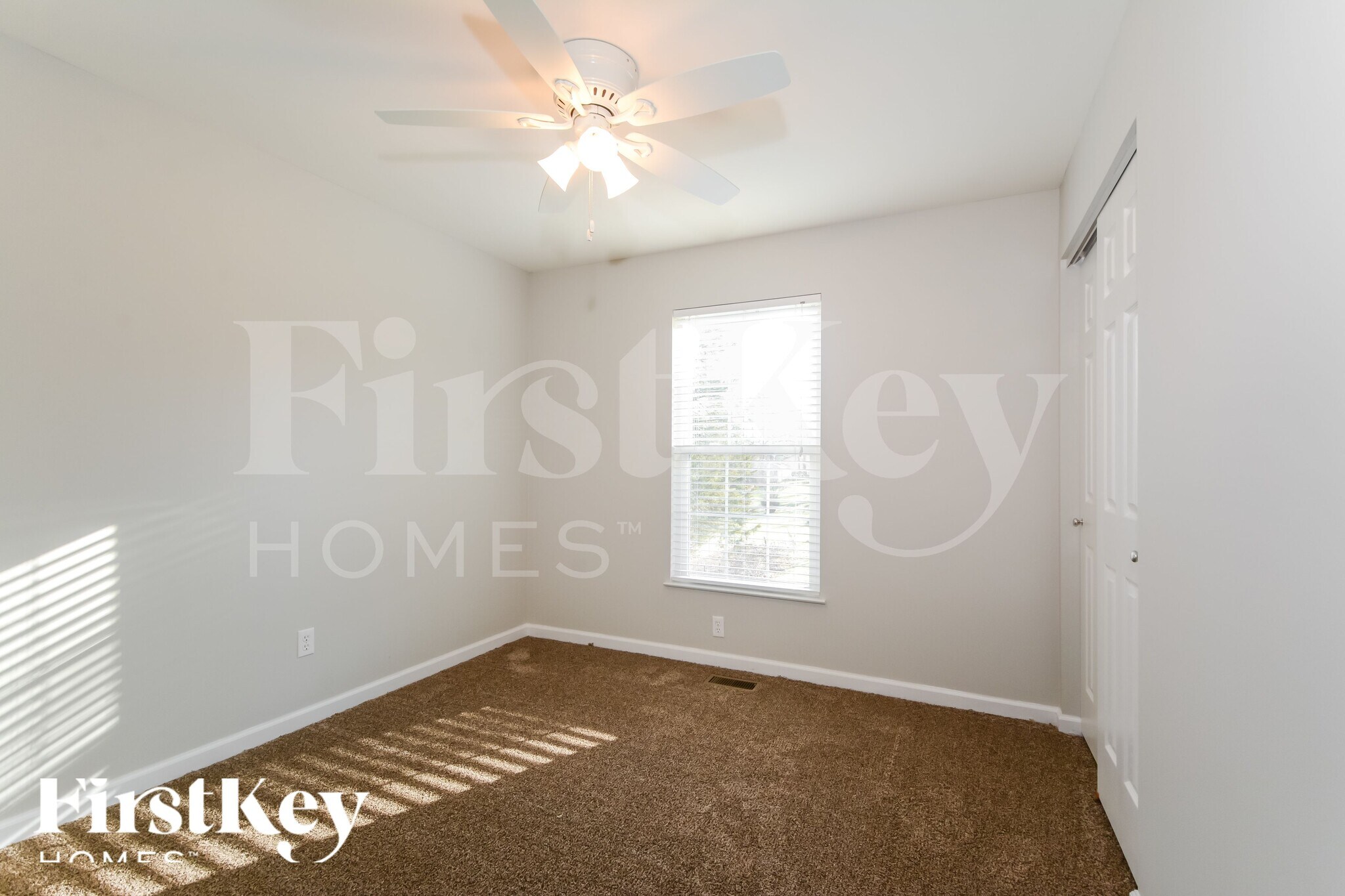 Building Photo - 1203 Del Haven Dr