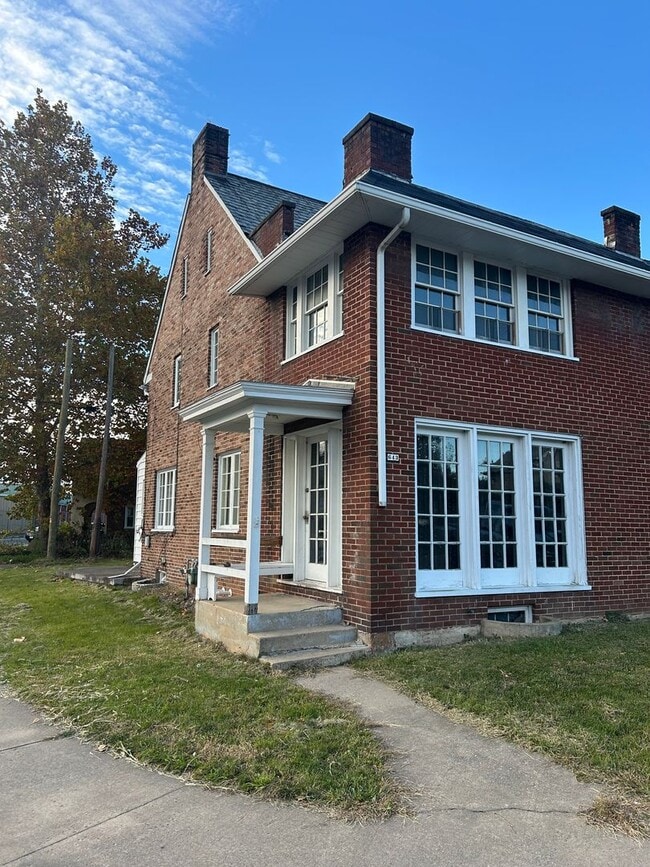 Primary Photo - 643 Wildwood Blvd