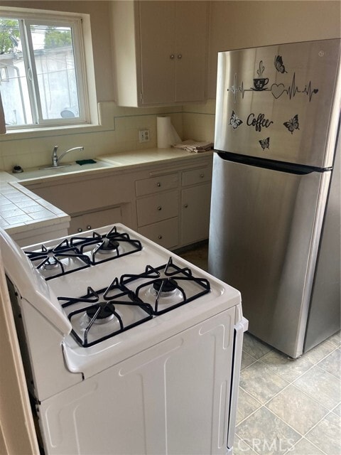 Building Photo - 120 E Willard St