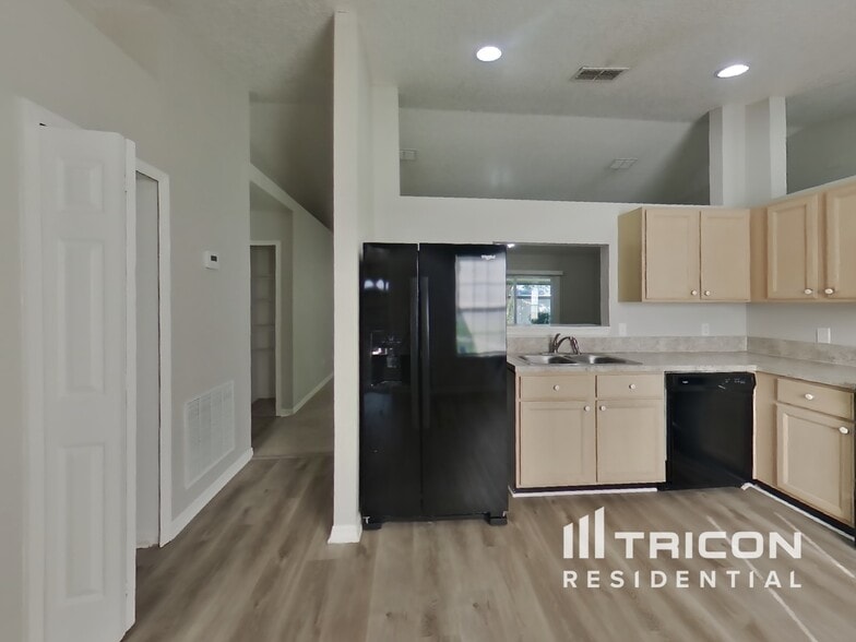 Building Photo - 1598 Marble Lake Dr