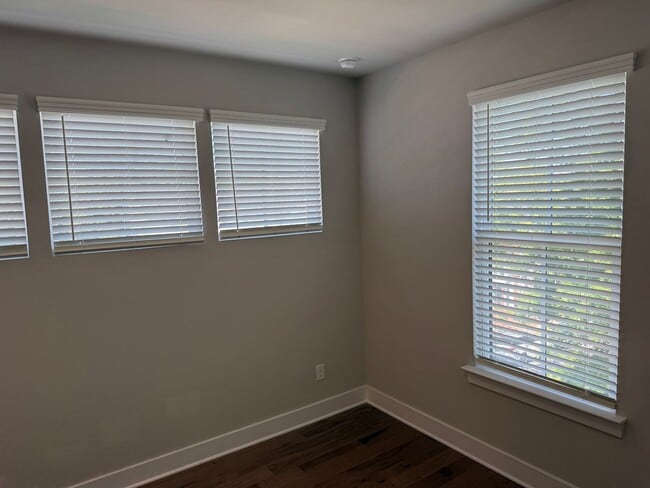 Building Photo - Beauitiful Home in the heart of Ballantyne!!