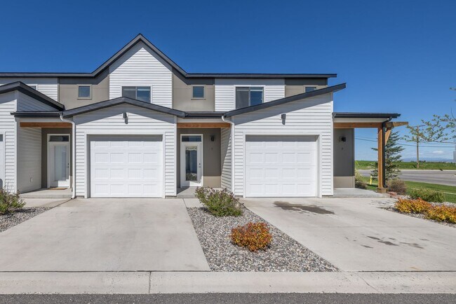 Building Photo - 3380 Davis Ln