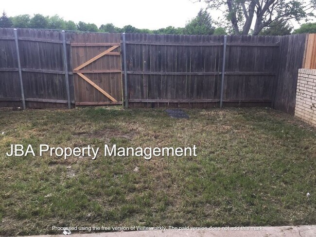 Building Photo - 1758 Belshire Ct