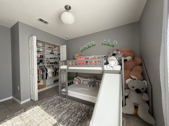 Building Photo - Beautiful updated 3 bedroom 2 bathroom home in Bayberry Lakes (Fully Furnished)