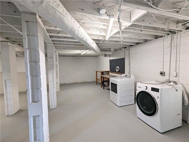 Building Photo - 970 Bridgegate Dr NE