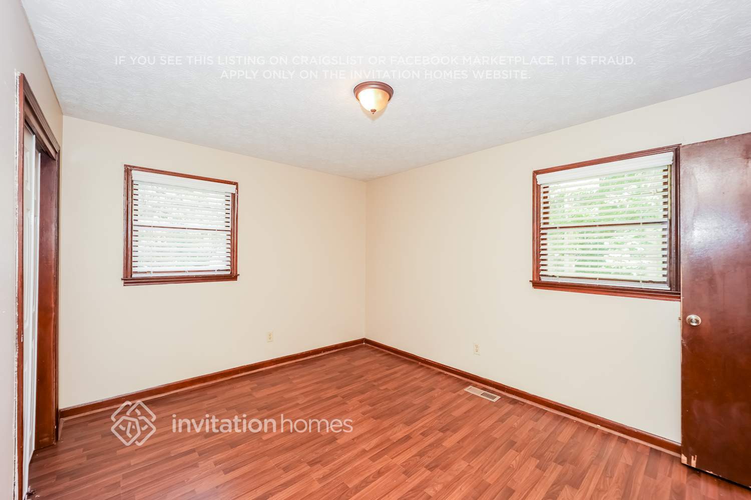Building Photo - 7290 Hollyhock Dr