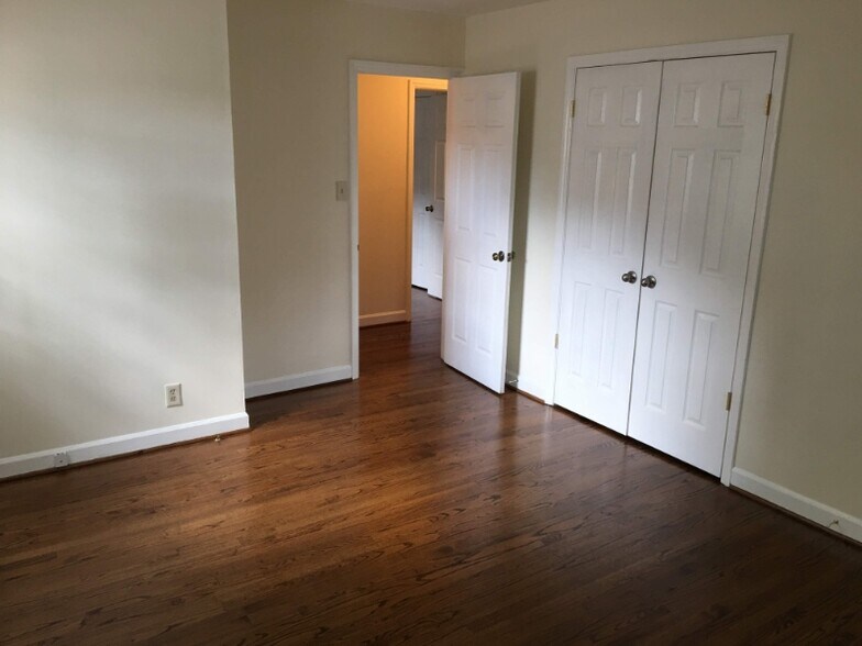 Building Photo - 4527 Berini Dr