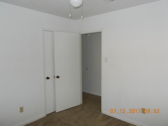 Building Photo - 112 Myra Lou Ave