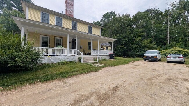 Building Photo - 215 Bay Rd