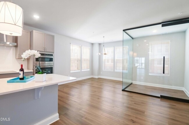 Building Photo - 1247 Shaw View Aly