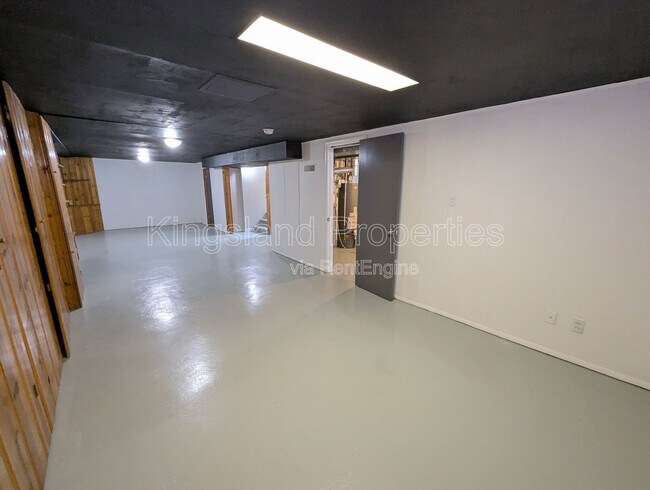 Building Photo - 9418 Pattonwood Dr