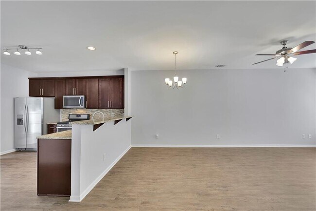 Building Photo - 13491 Spring View Dr