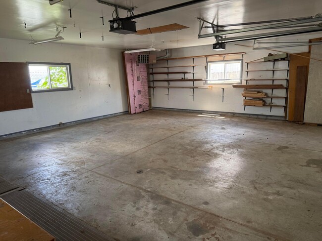 Building Photo - 4212 Beechgrove Dr