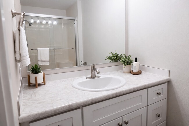 Building Photo - Manor Terrace