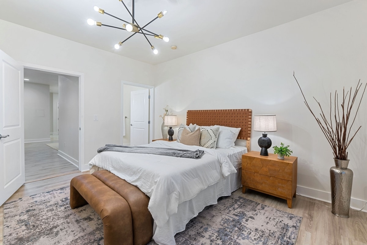 Building Photo - 2240 S Beverly Glen Blvd