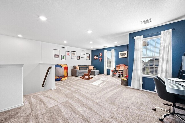 Building Photo - 317 Black Alder St