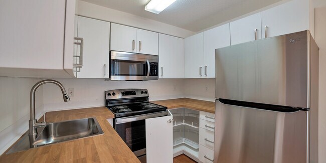Primary Photo - Vista Residence