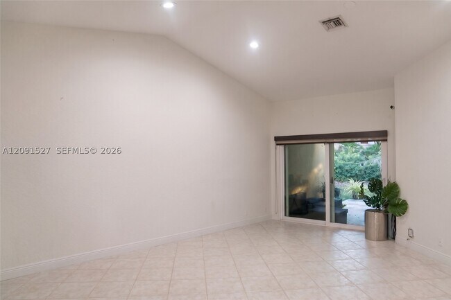 Building Photo - 1575 Zenith Way