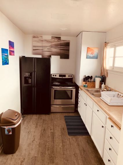 Kitchen - 280 Sunset Dr