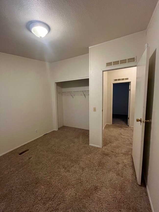 Building Photo - 3-Bedroom 2-Bathroom home in Thurston