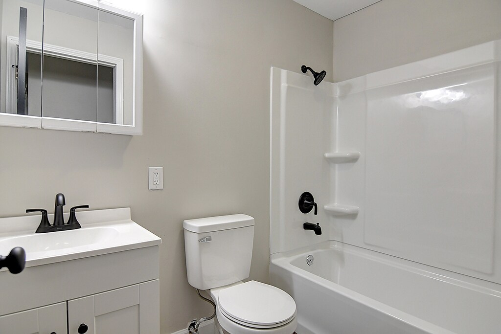 Building Photo - 2306 Southlea Dr