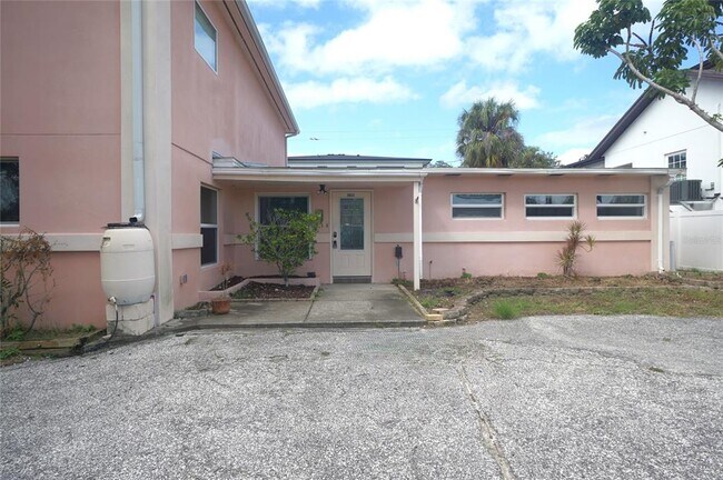 Building Photo - 3603 S Belcher Dr