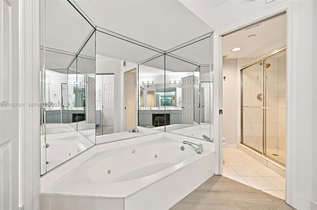 Building Photo - 3500 Mystic Pointe Dr