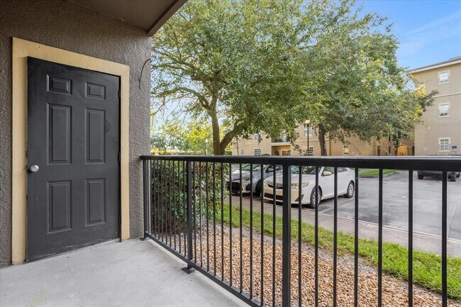 Building Photo - 102 Vista Verdi Cir