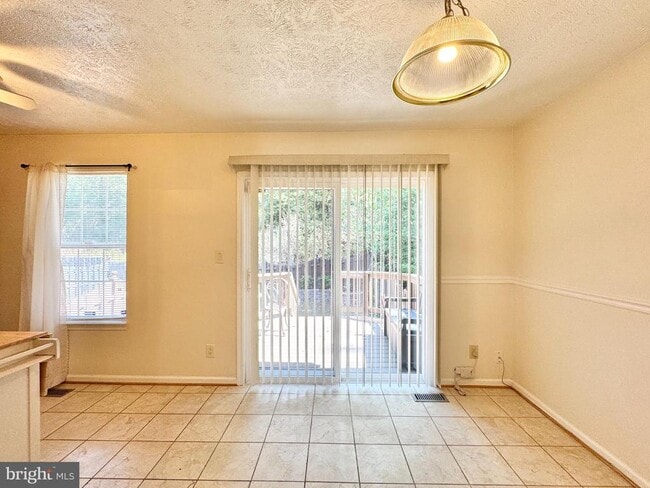 Building Photo - 105 Staunton Ct